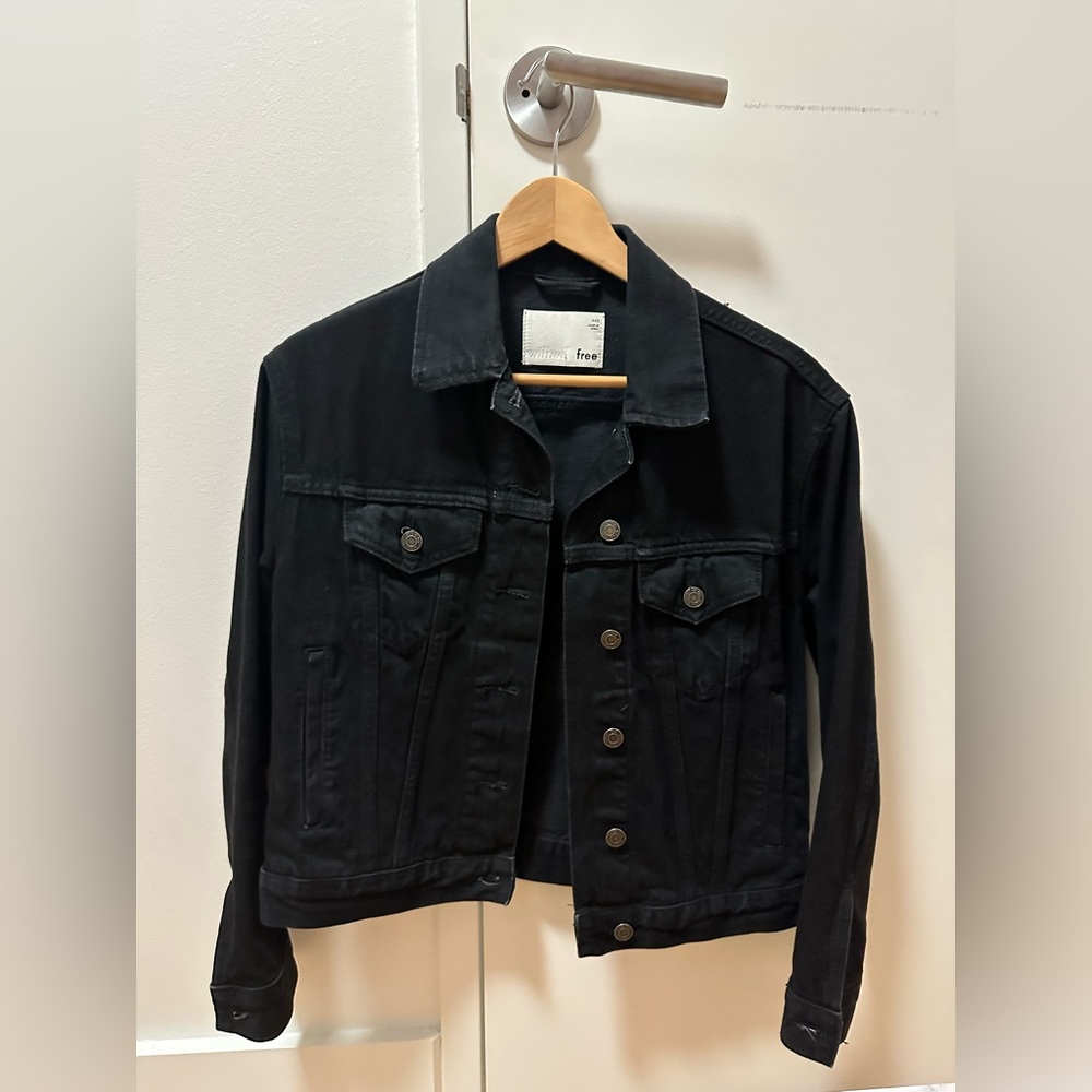 Wilfred Free by Aritzia Classic Black Denim Jacket- Size XXS